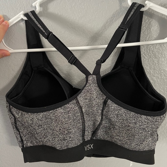 Victoria’s Secret Sports Bra - Picture 2 of 4